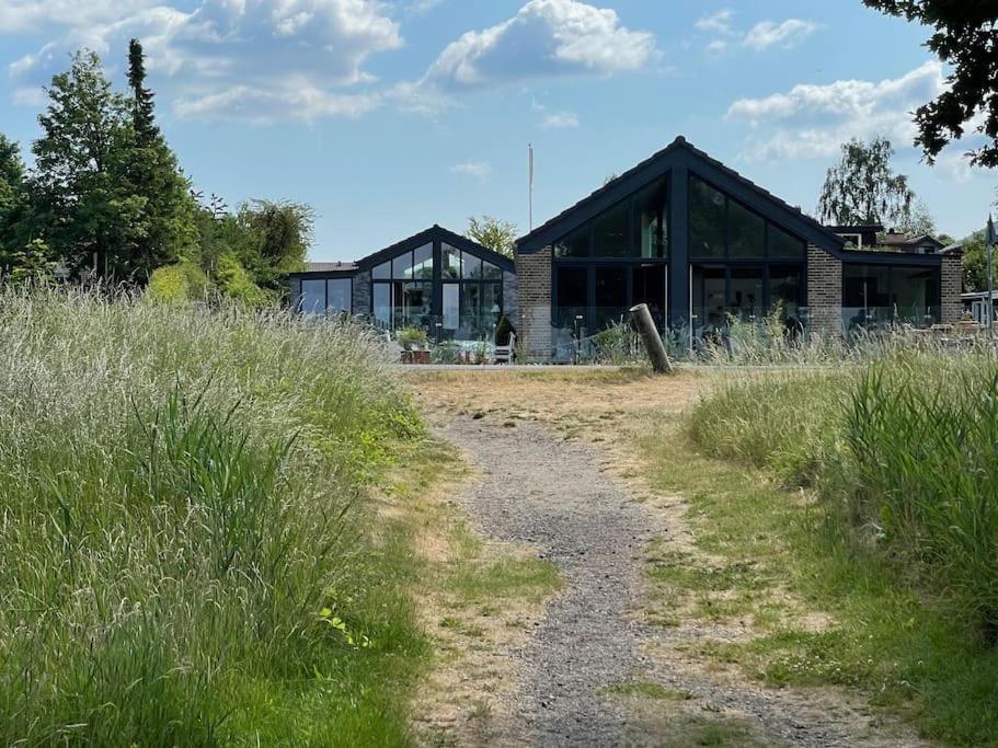 Luksus Hus I 1St Raekke, All-Incl Top Komfort Med Spa Og Skov Strøby Ladeplads Exterior foto